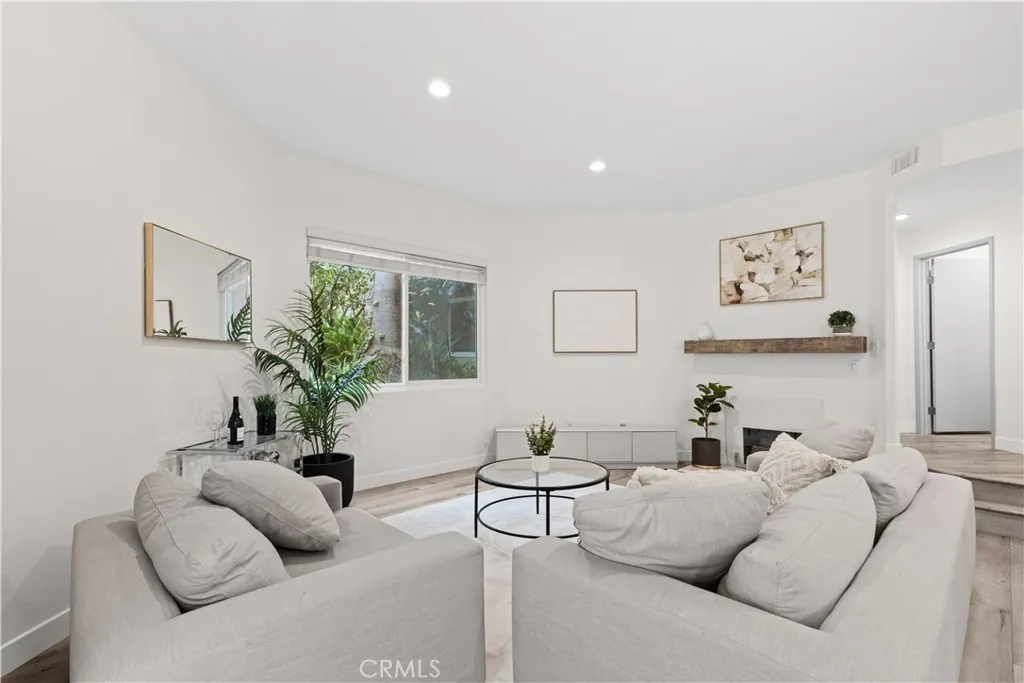 Additional image 3 of 11949 Goshen Avenue Unit 110, Los Angeles, CA 90049