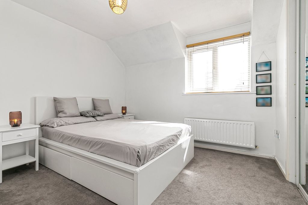 Additional image 6 of 2 bed flat for salePascal Way, Letchworth Garden City SG6