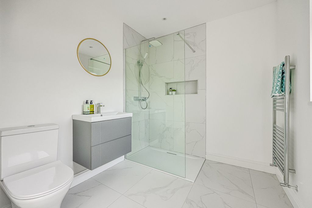 Additional image 42 of 5 bed detached house for saleNashlea Farm, Poors Lane North, Benfleet SS7