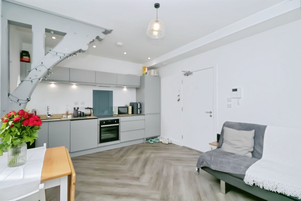 Additional image 8 of 1 bed flat for saleWindsor Road, Barry CF62