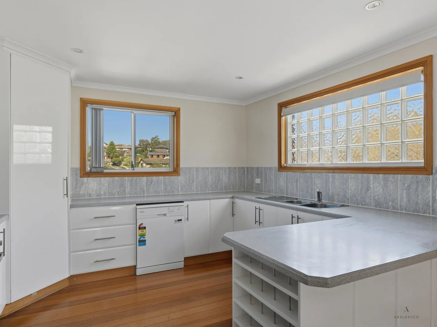Additional image 20 of 2/91 Gordons Hill Road, Lindisfarne TAS 7015