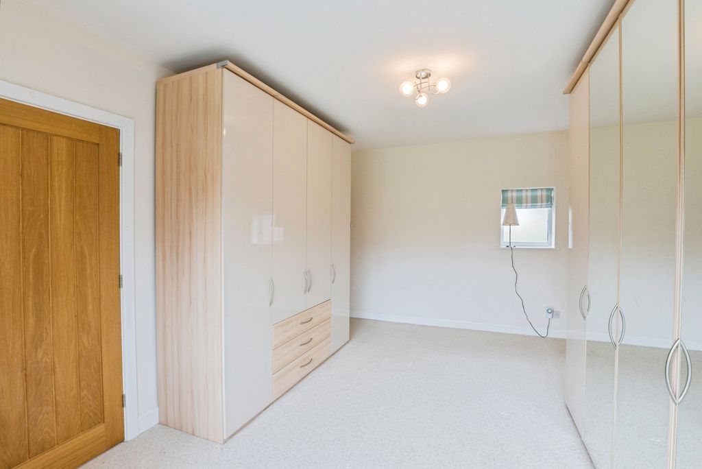 Additional image 10 of 3 bed bungalow for saleClifton Drive North, Lytham St. Annes, Lancashire FY8