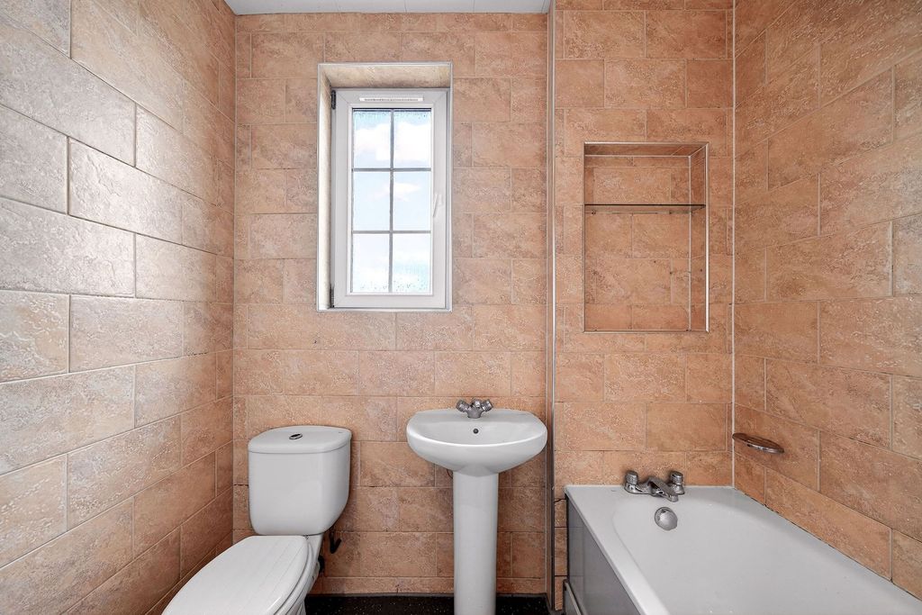 Additional image 19 of 2 bed flat for saleParkhead Loan, Edinburgh EH11