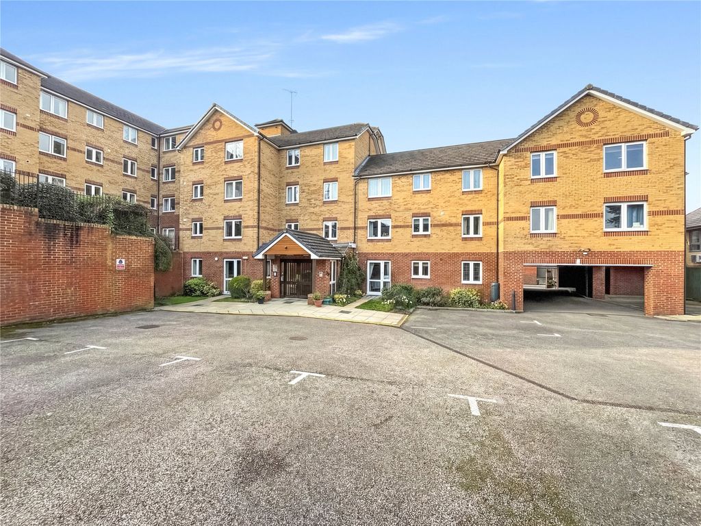 1 bed flat for saleWalderslade Centre, Walderslade Road, Chatham, Kent ME5