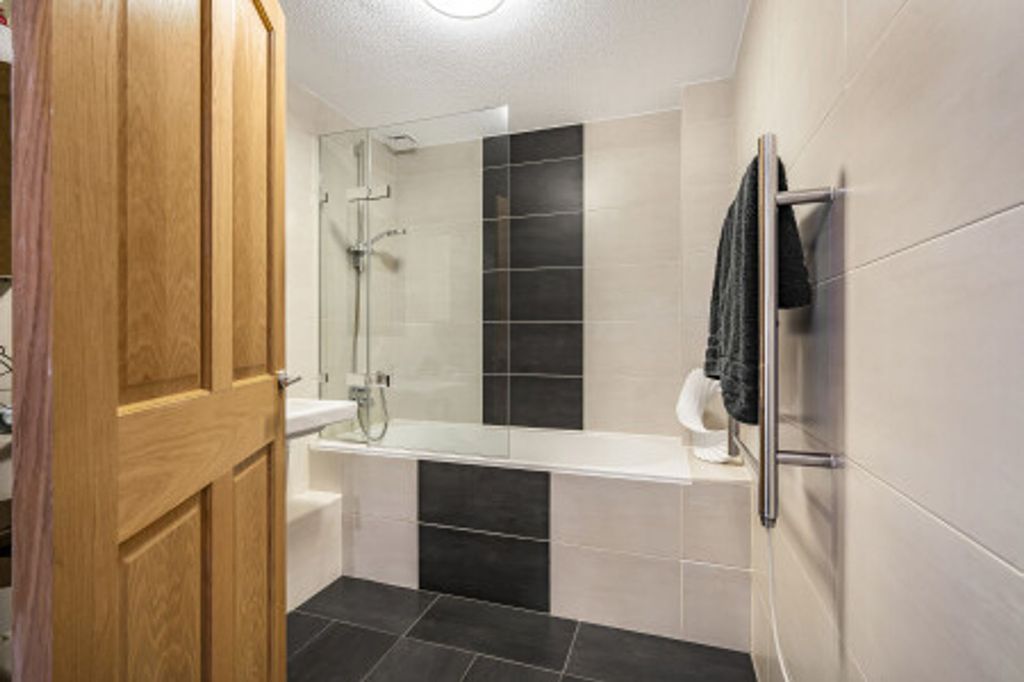 Additional image 8 of 1 bed property for saleGreville Park Road, Ashtead KT21