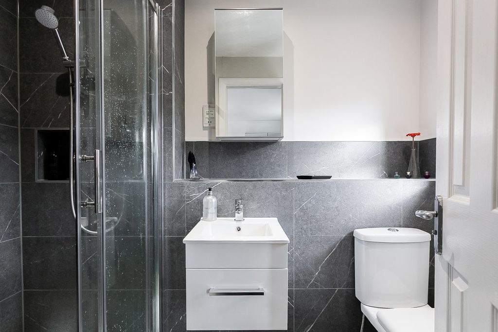 Additional image 17 of 4 bed semi-detached house for saleFernieside Place, Edinburgh EH17