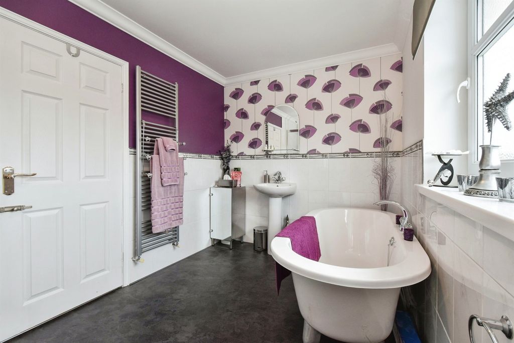 Additional image 12 of 4 bed detached house for saleGraig Place, Aberdare CF44
