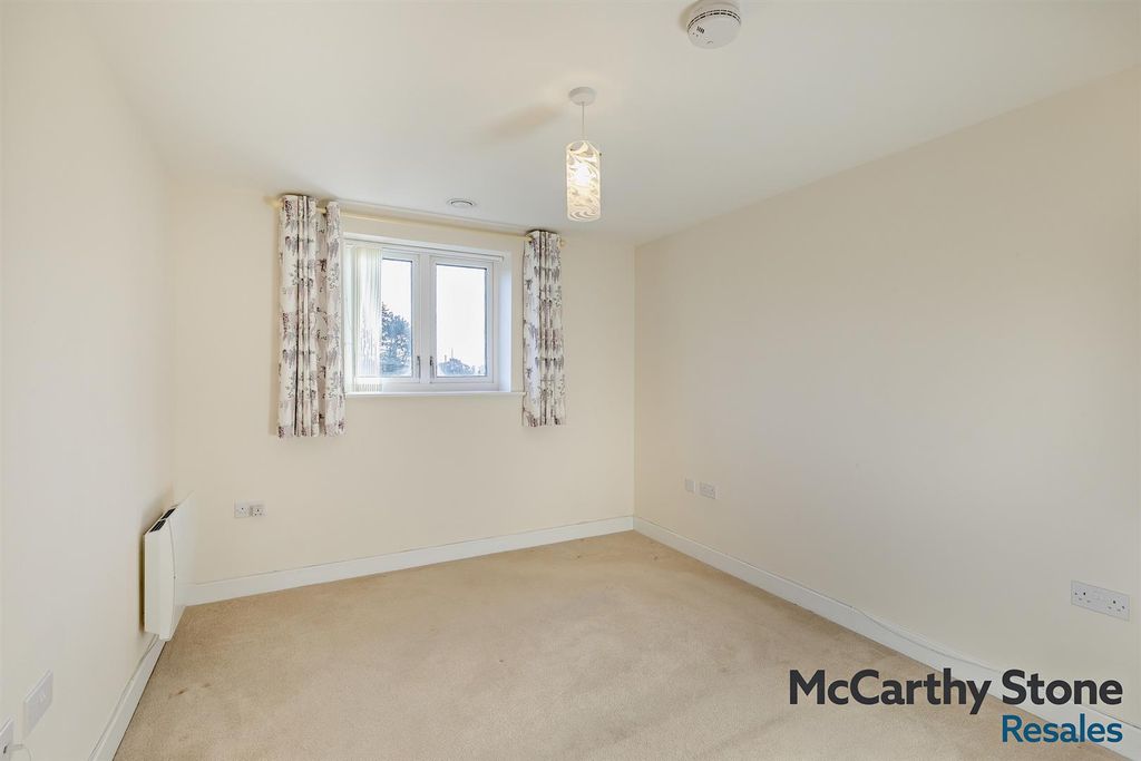 Additional image 6 of 2 bed flat for saleGordon Court, Flood Lane, Bridport DT6