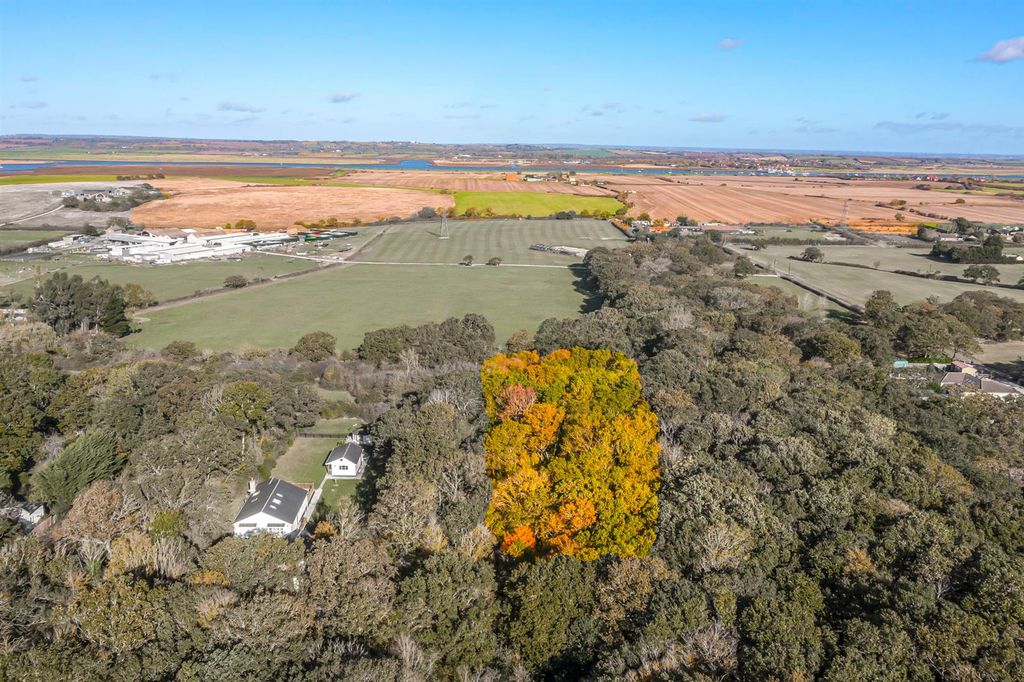 Land for saleBeckney Avenue, Hockley SS5