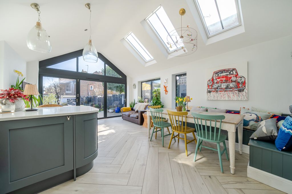 Additional image 4 of 4 bed terraced house for saleKings Road, Berkhamsted HP4