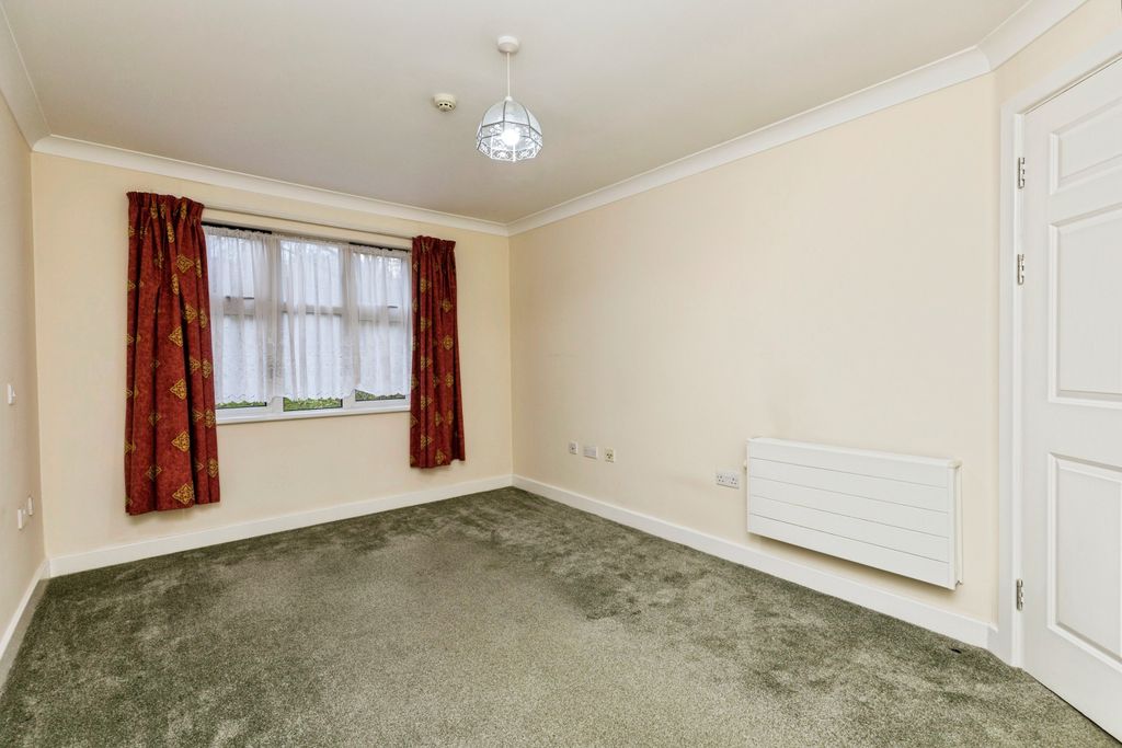 Additional image 10 of 1 bed property for saleRowan Drive, Billingshurst RH14