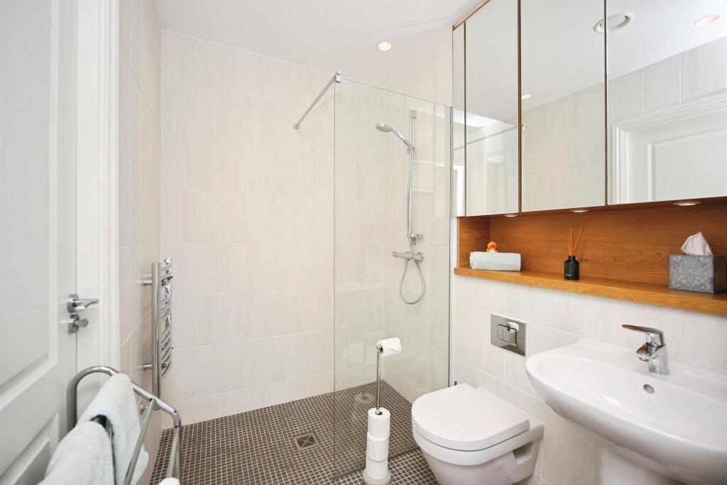 Additional image 4 of Larch Court, Great Alne, Alcester