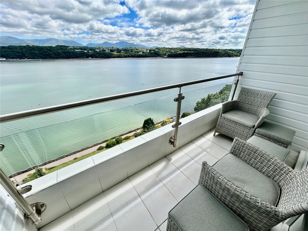 Additional image 2 of 2 bed flat for saleGlyn Garth Court, Menai Bridge, Isle Of Anglesey LL59