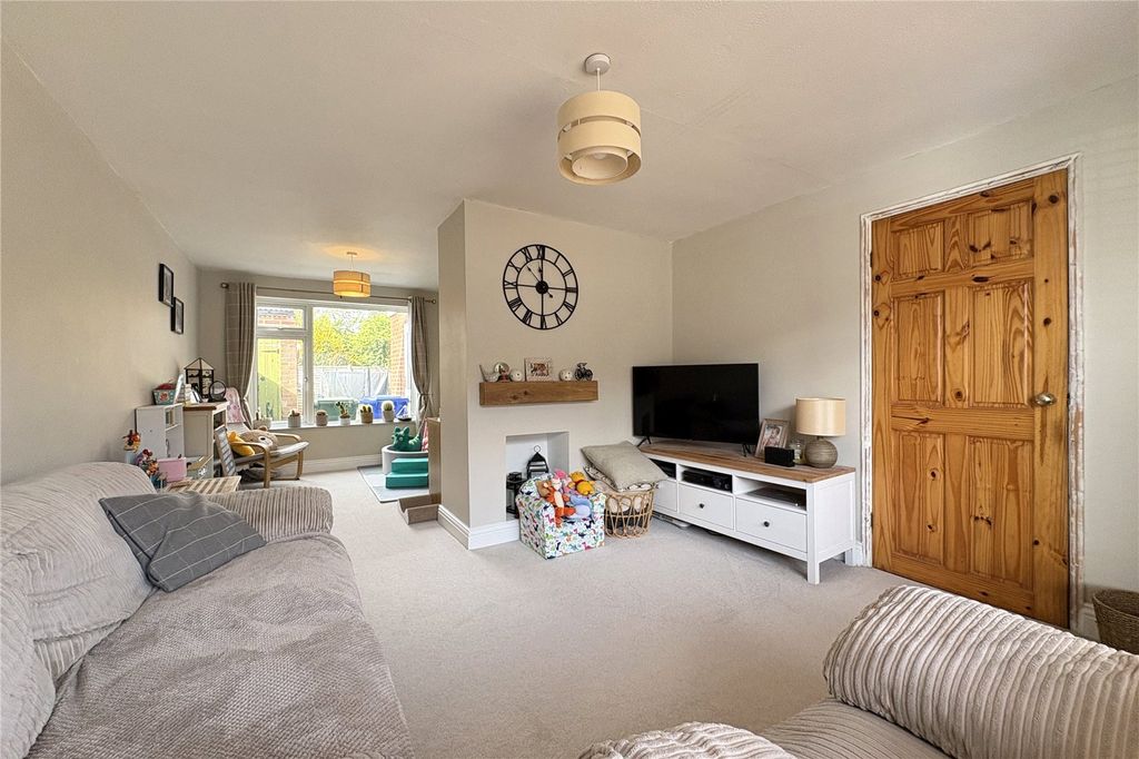 Additional image 2 of 3 bed terraced house for saleWillow Way, Aldershot, Hampshire GU12