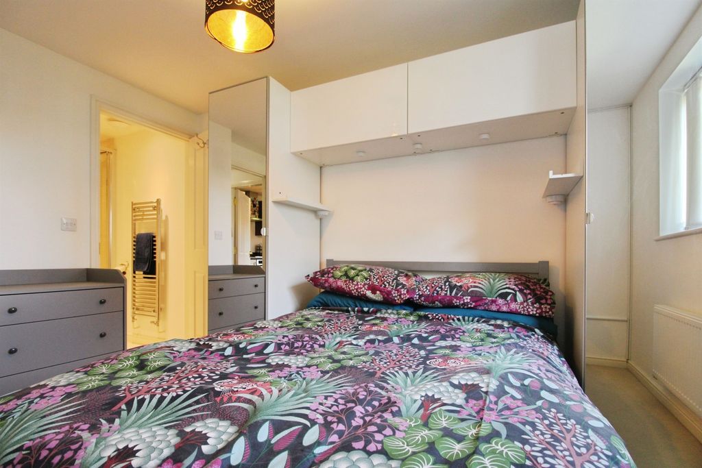 Additional image 10 of 2 bed flat for saleFfordd Y Mileniwm, Barry CF62