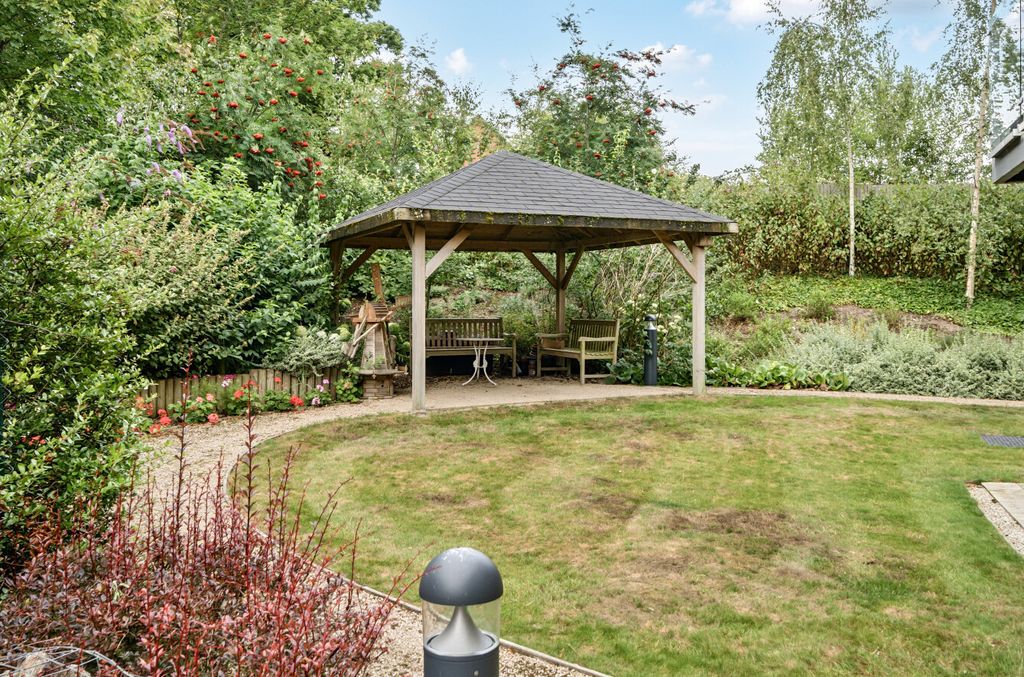 Additional image 10 of 2 bed flat for saleThe Dean, Alresford, Hampshire SO24