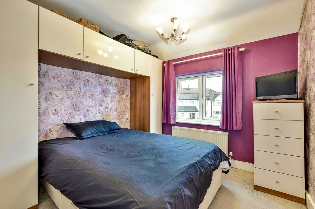 Additional image 16 of 4 bed semi-detached house for saleThe Crescent, Abbots Langley WD5