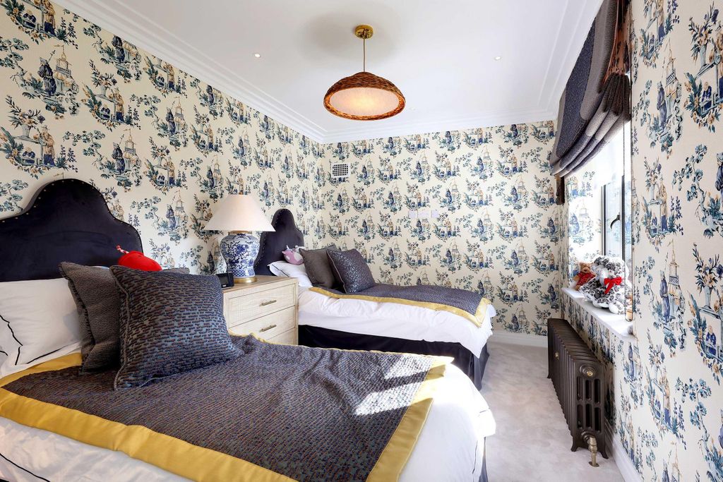Additional image 22 of 5 bed detached house for saleShootersway Lane, Berkhamsted, Hertfordshire HP4