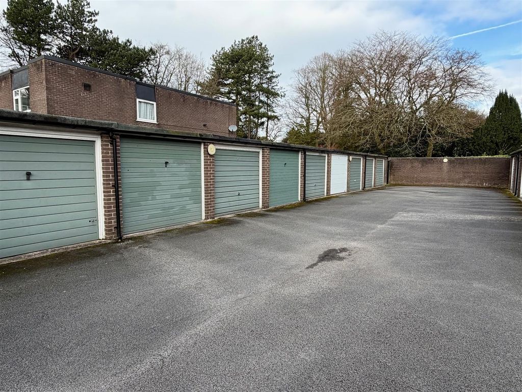 Additional image 17 of 2 bed flat for saleBradgate Road, Altrincham WA14