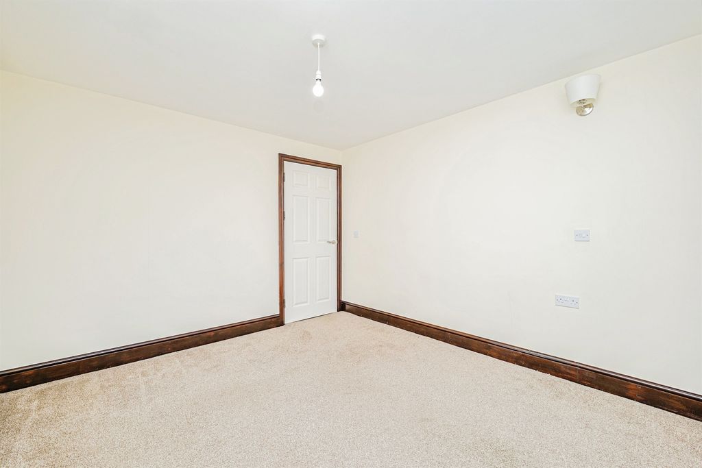Additional image 30 of 5 bed semi-detached house for salePort Road East, Barry CF62