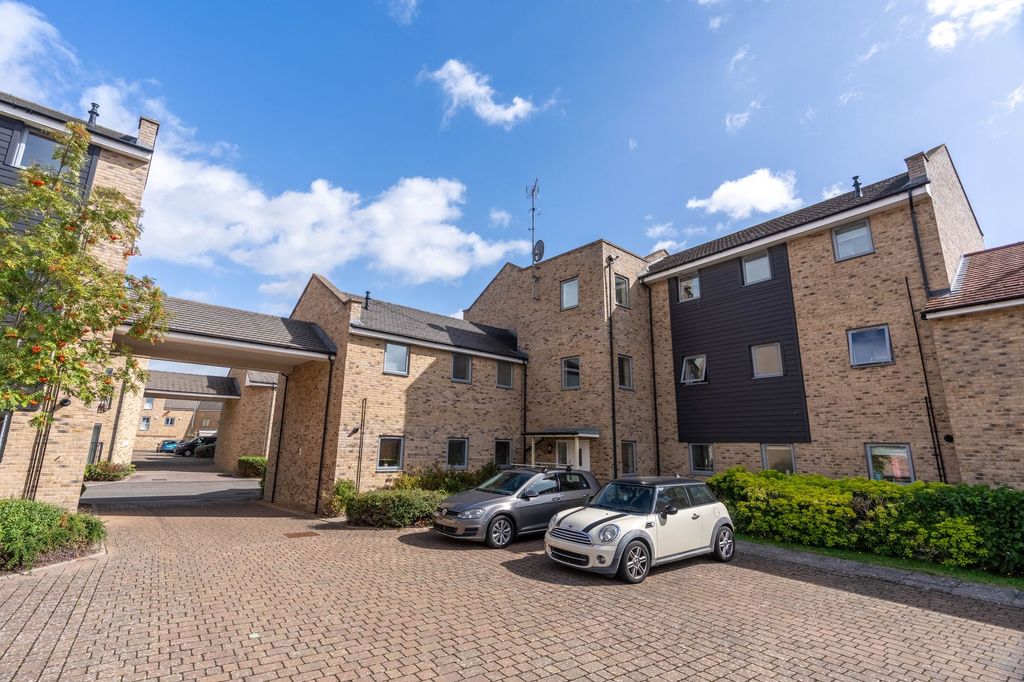 Additional image 10 of 2 bed flat for saleWoodhead Drive, Cambridge CB4