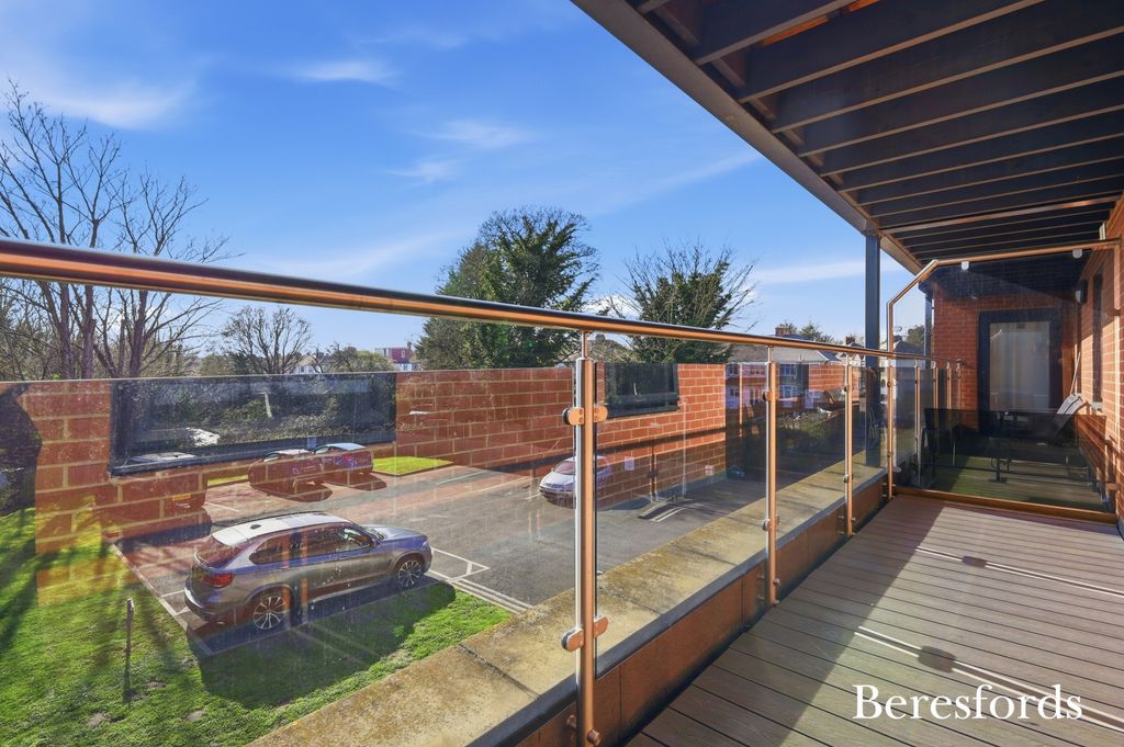 Additional image 21 of 2 bed flat for saleUpminster Road, Upminster RM14