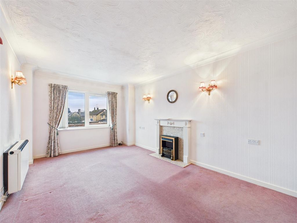 Additional image 2 of 2 bed flat for saleWest End, Swanland HU14