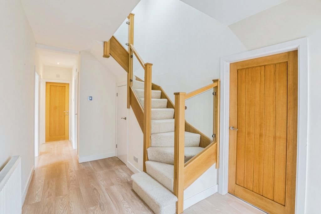 Additional image 18 of 3 bed bungalow for saleClifton Drive North, Lytham St. Annes, Lancashire FY8