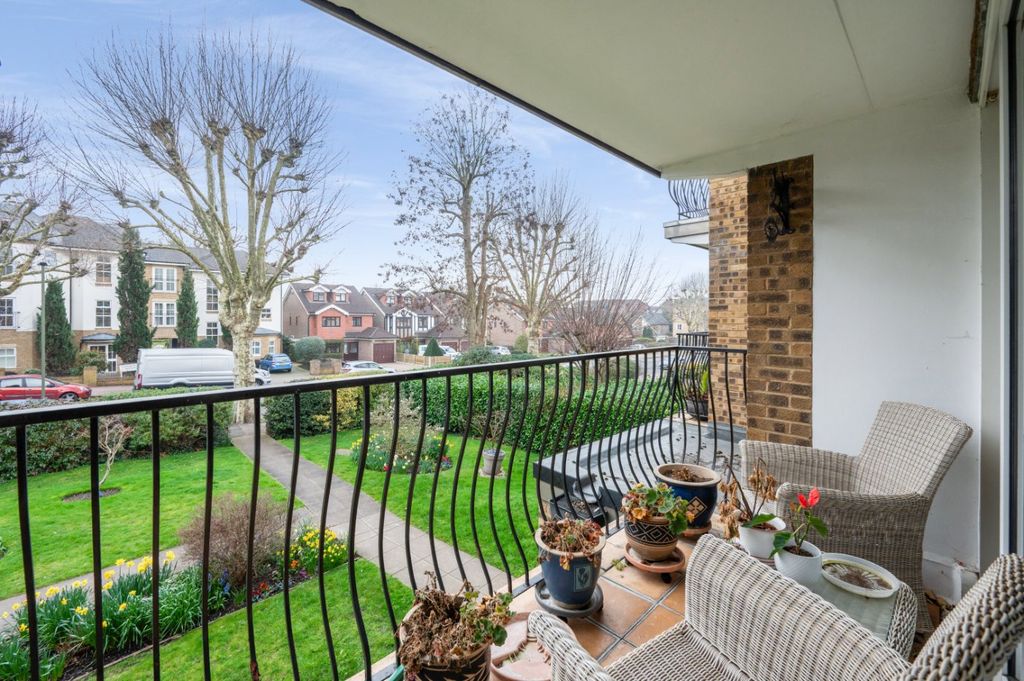 Additional image 2 of 2 bed flat for saleOverbury Avenue, Beckenham BR3