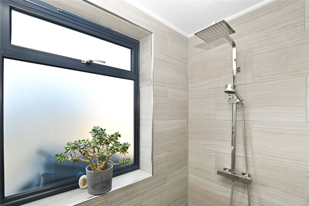 Additional image 24 of 4 bed semi-detached house for saleCumberland Drive, Bexleyheath DA7