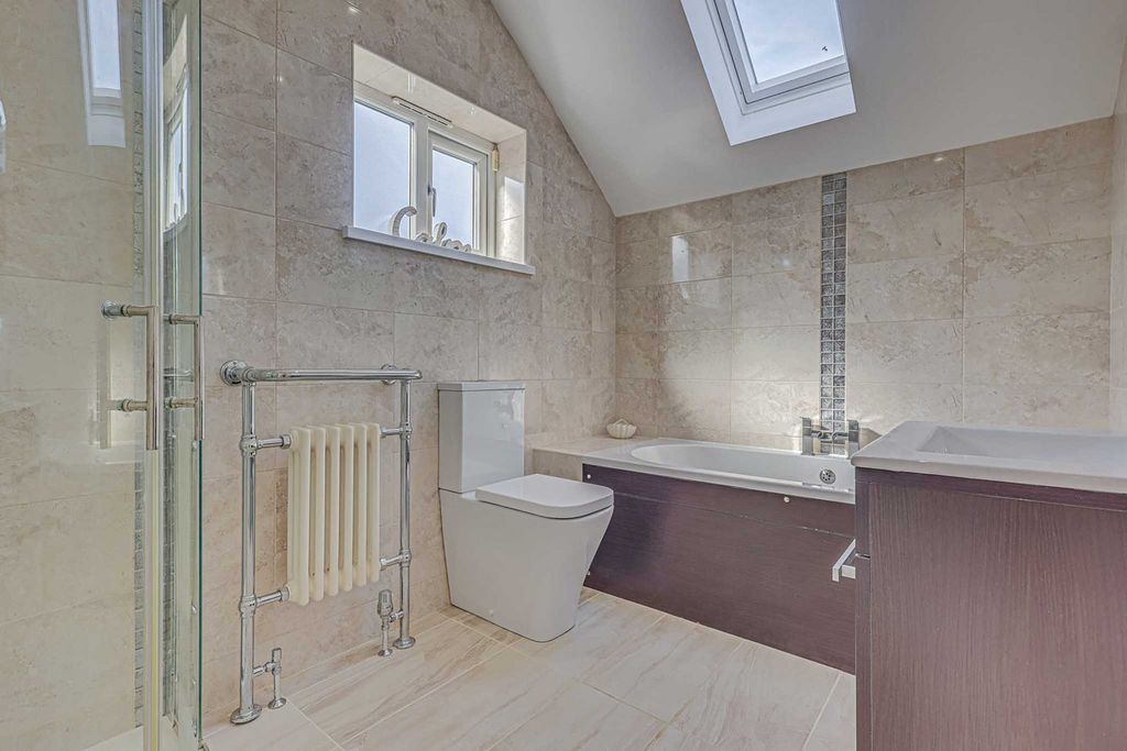 Additional image 36 of 5 bed detached house for saleHigh Road, Benfleet SS7