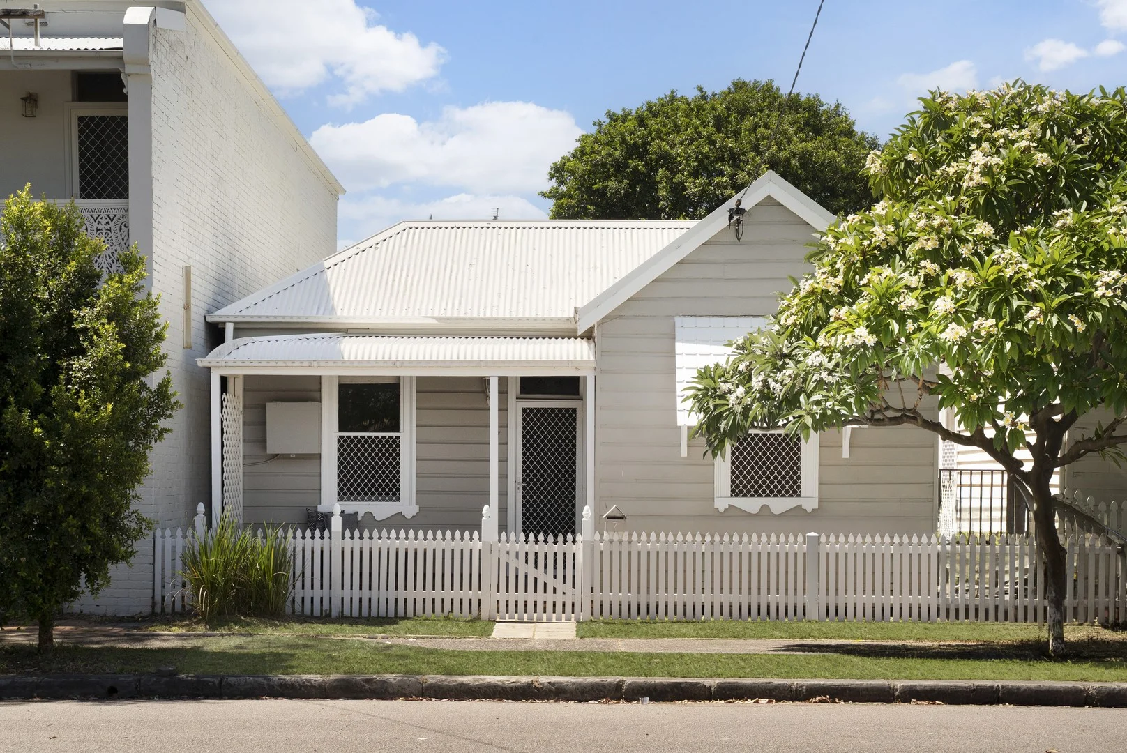 7 Devon Street, Hamilton NSW 2303