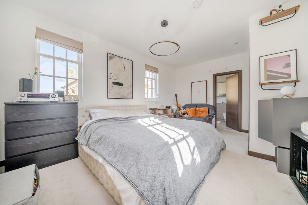 Additional image 8 of 2 bed flat for saleLeishman Views, Aldershot GU11