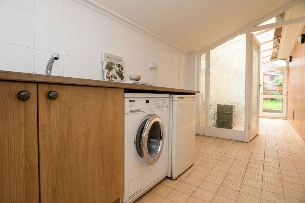Additional image 10 of 4 bed detached bungalow for saleMin-Y-Mor, Barry CF62