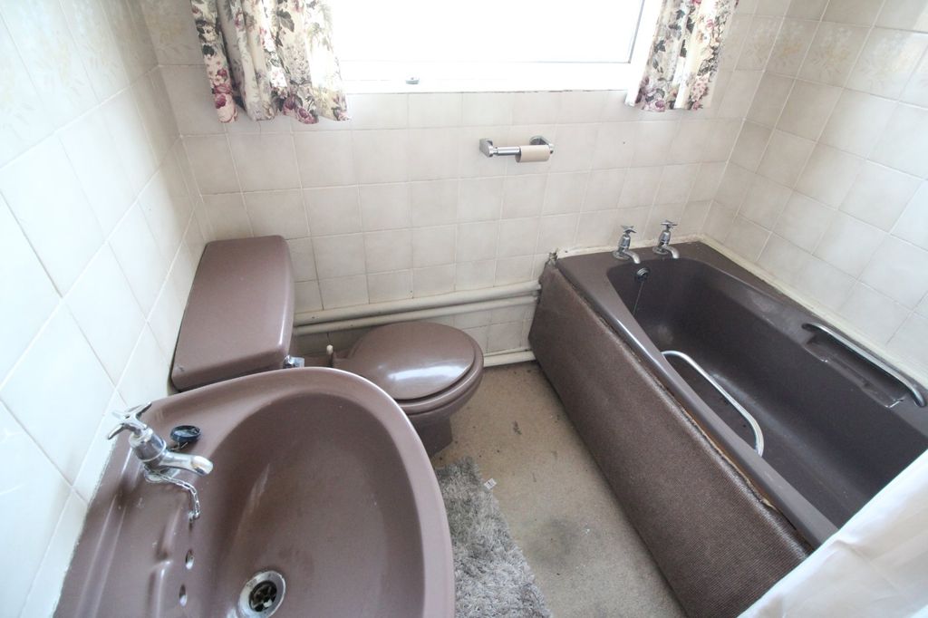 Additional image 5 of 1 bed flat for saleStafford Close, Bulkington, Bedworth, Warwickshire CV12