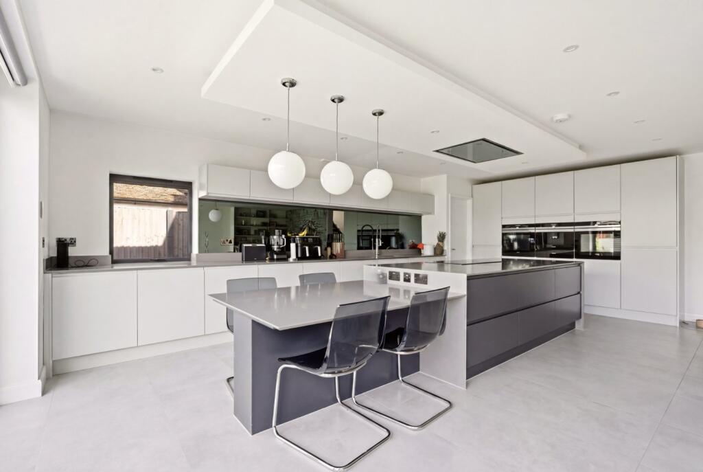 Additional image 8 of Oakwood Road, Bricket Wood, St. Albans, Hertfordshire, AL2