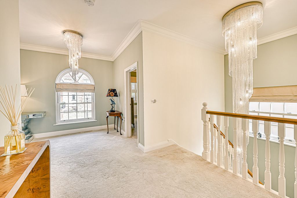 Additional image 25 of 5 bed detached house for saleVicarage Heights, Benfleet SS7