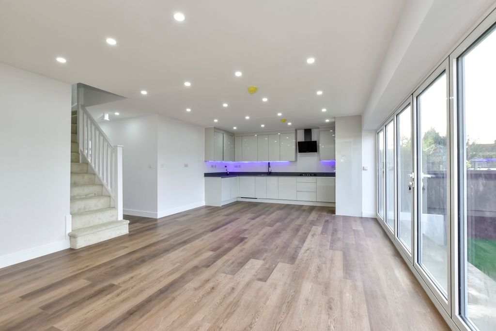 Additional image 16 of 3 bed semi-detached bungalow for saleThe Courtway, Watford WD19