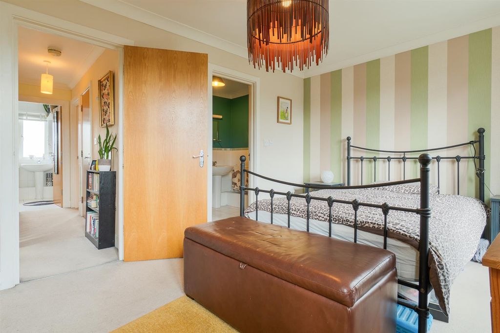 Additional image 8 of 4 bed semi-detached house for saleBridge Place, Aylesford ME20