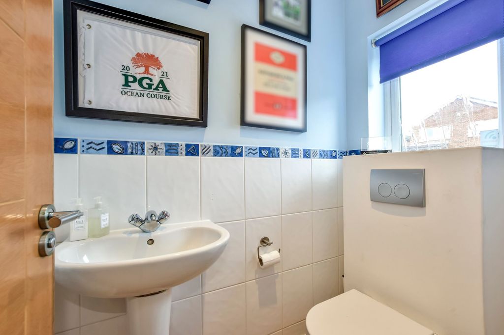 Additional image 16 of 4 bed detached house for saleGreenways, Abbots Langley WD5