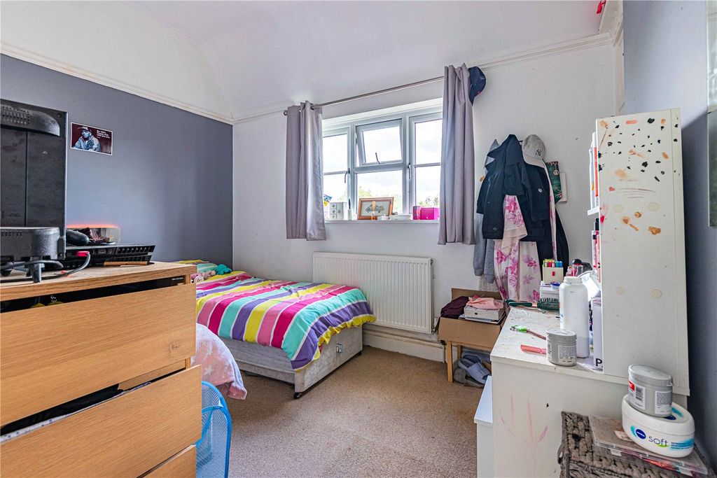 Additional image 8 of 5 bed detached house for saleDairy Way, Abbots Langley, Hertfordshire WD5