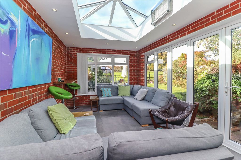Additional image 6 of 5 bed link detached house for saleYew Tree Close, Goodworth Clatford, Andover, Hampshire SP11