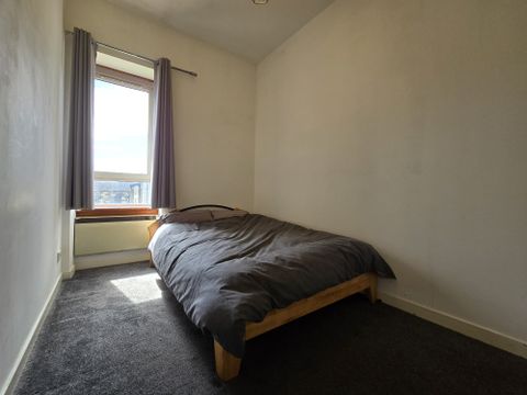 Dalcross Street G11