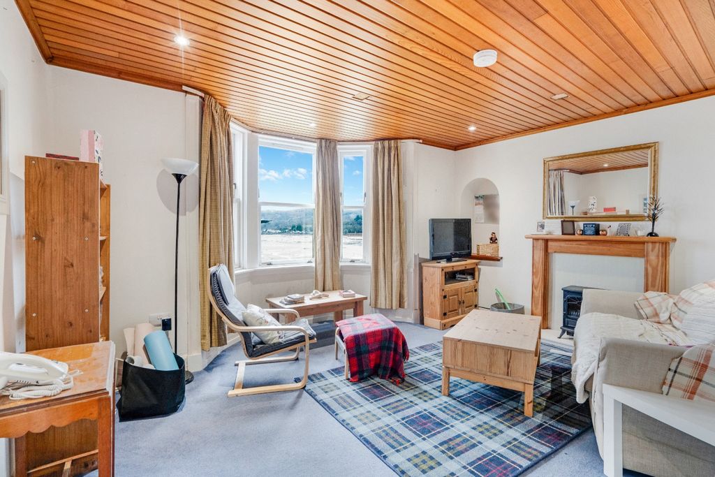 Additional image 5 of 3 bed flat for salePoltalloch Street, Lochgilphead PA31