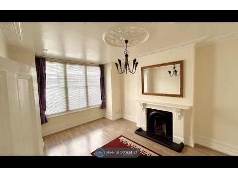 Linden Gardens, London W4