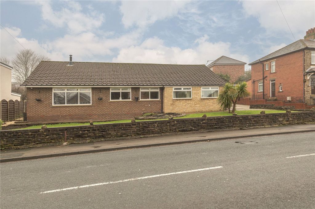 Additional image 4 of 3 bed bungalow for saleWhite Lee Road, Batley, West Yorkshire WF17