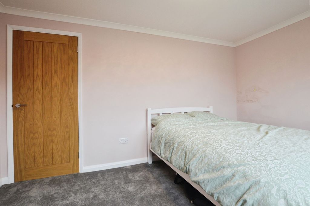 Additional image 12 of 1 bed flat for saleWonnacotts Road, Okehampton, Devon EX20