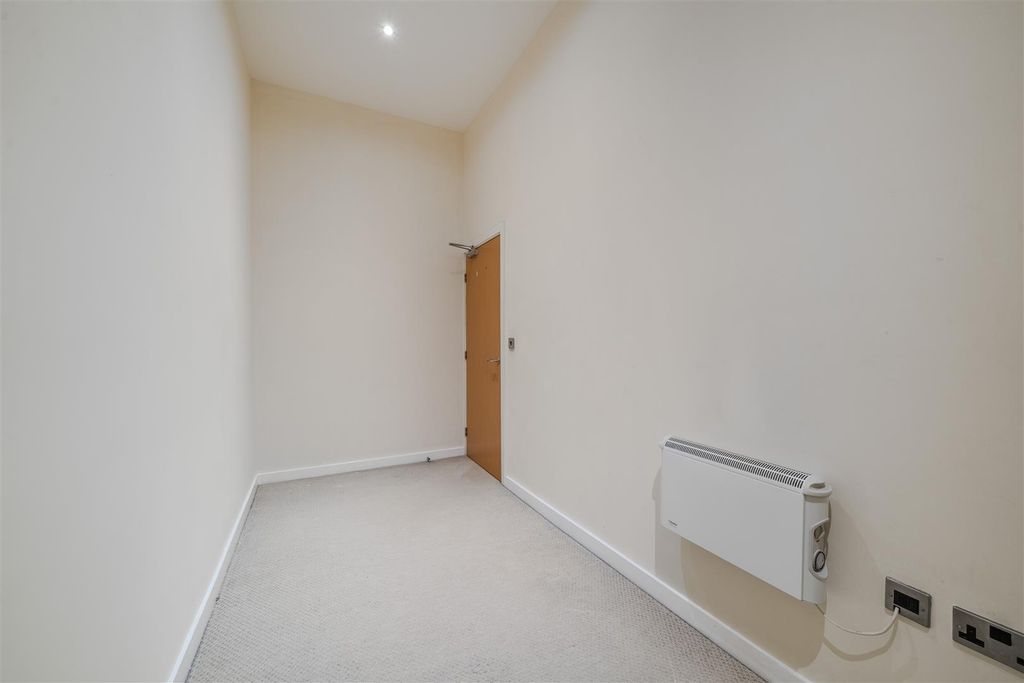 Additional image 10 of 2 bed flat for salePiccadilly Heights, Wain Avenue, Chesterfield S41