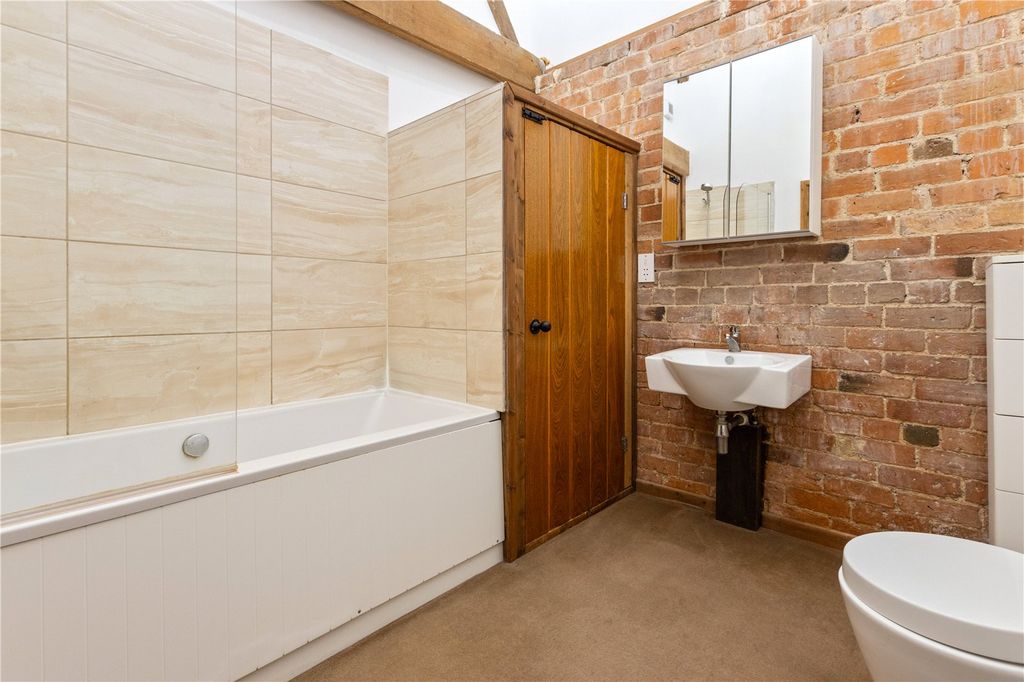 Additional image 34 of 5 bed bungalow for saleLincoln Road, Welton Le Wold, Louth, Lincolnshire LN11