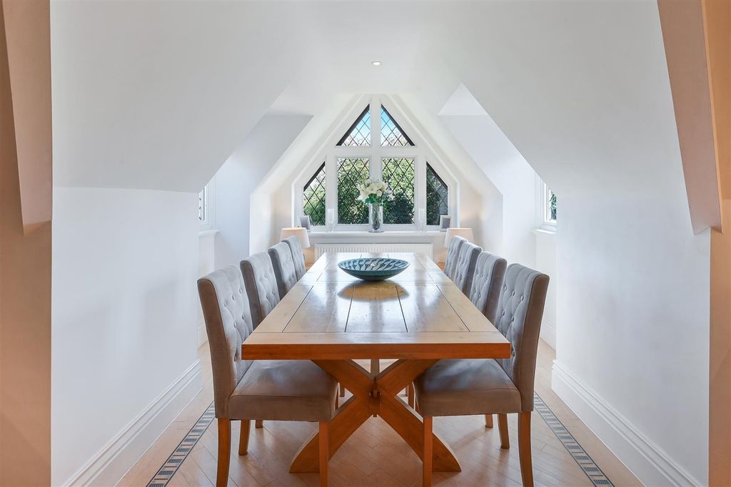 Additional image 7 of 2 bed flat for saleHolly Hill Park, Banstead SM7